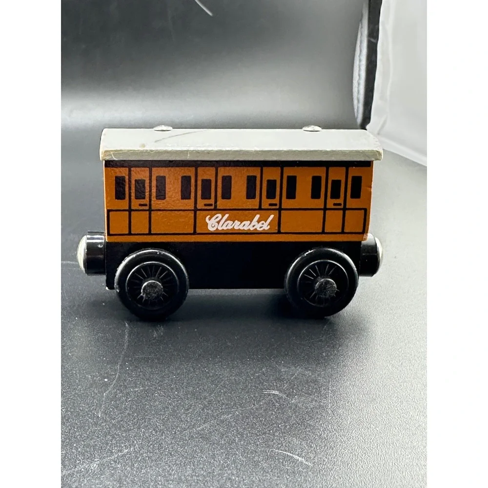 Thomas Wooden Railway Clarabel Coach Train 2001 RARE‎ YEAR Vtg Learning Curve